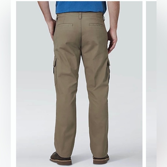 WRANGLER® Men’s 5 STAR Premium Relaxed Fit Flex Cargo Pant In Barley 42 X 30 - Picture 7 of 16